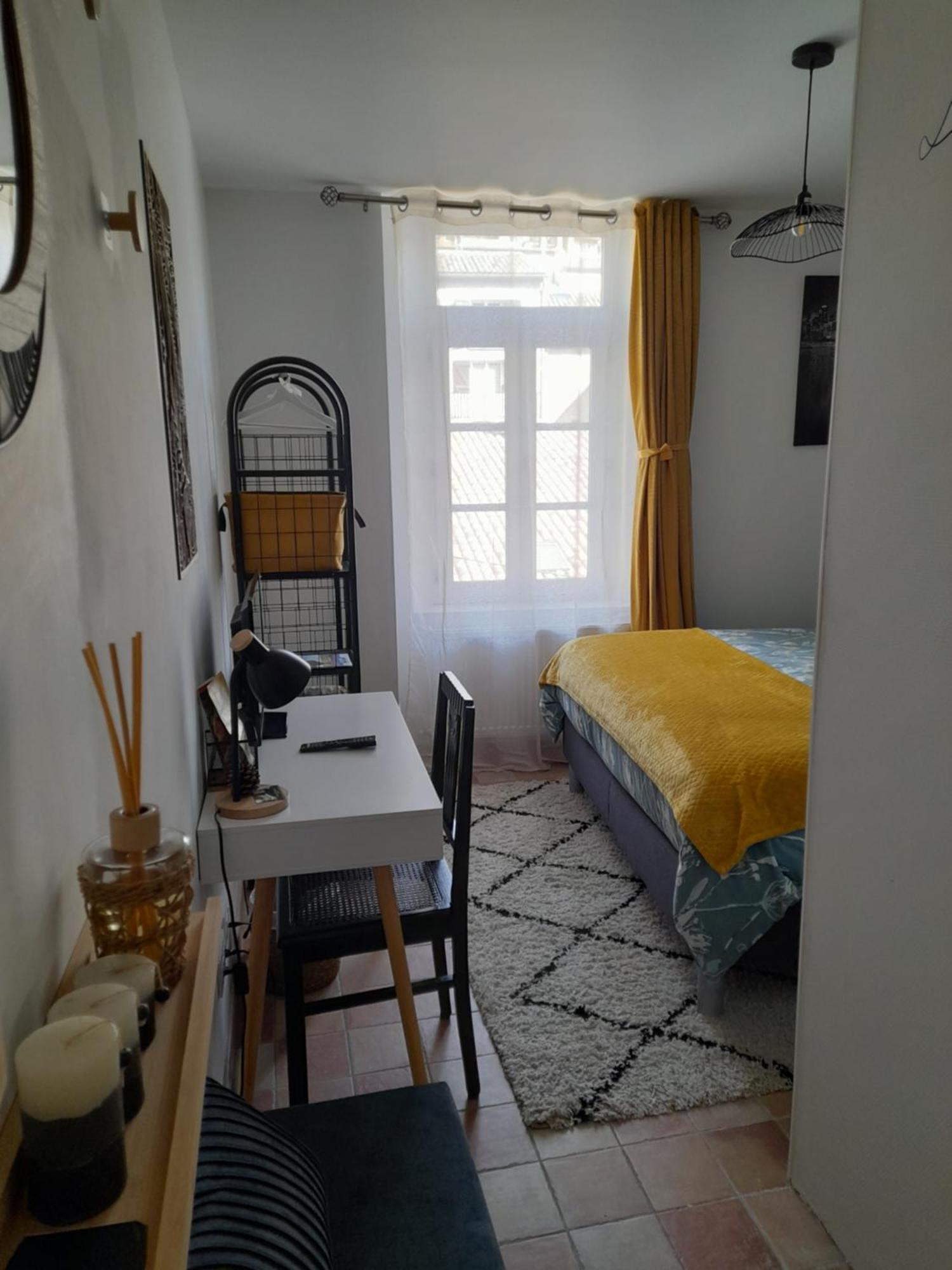 Les Mirabelles Chambres D'Hotes Систерон Экстерьер фото